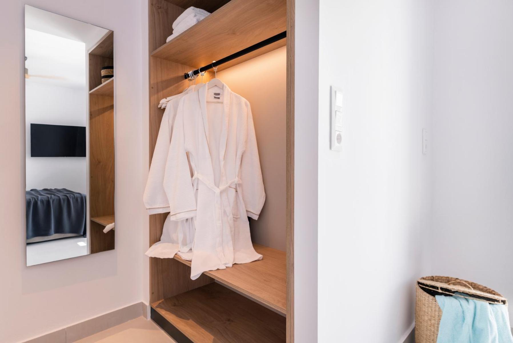 Quartano Suites By Heliessa, Adults Only เนาซา ภายนอก รูปภาพ
